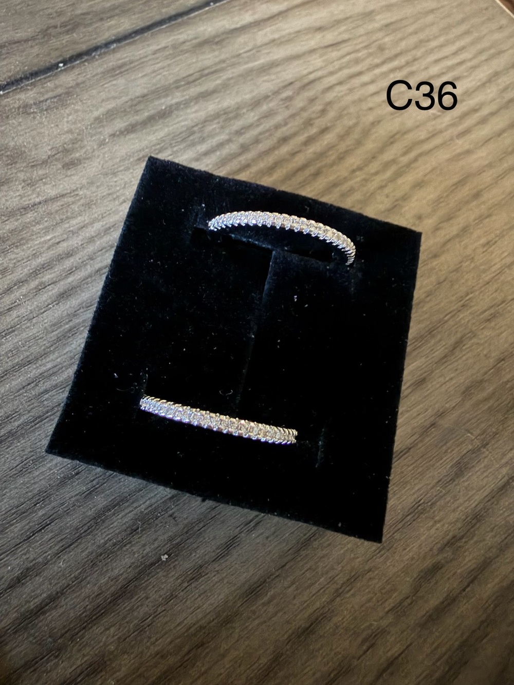 Sparkling Pavé Band Ring in Silver-Moissanite #6.5